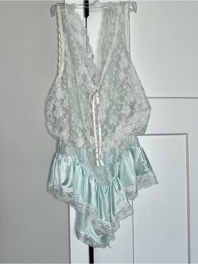 Lace & Satin Deep-V Teddy in Mint Green Tosca Lingerie of California size Small